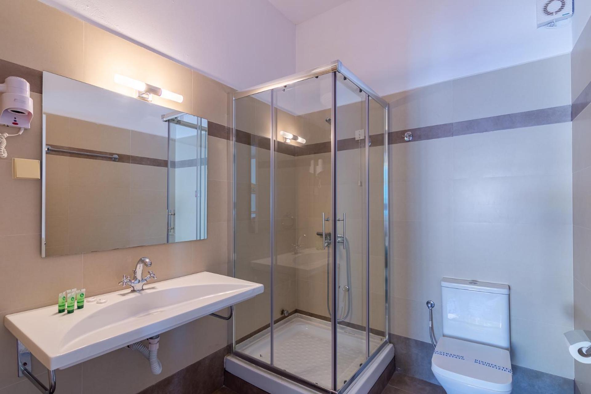 Hotel Halaris Ermoupoli Bagian luar foto